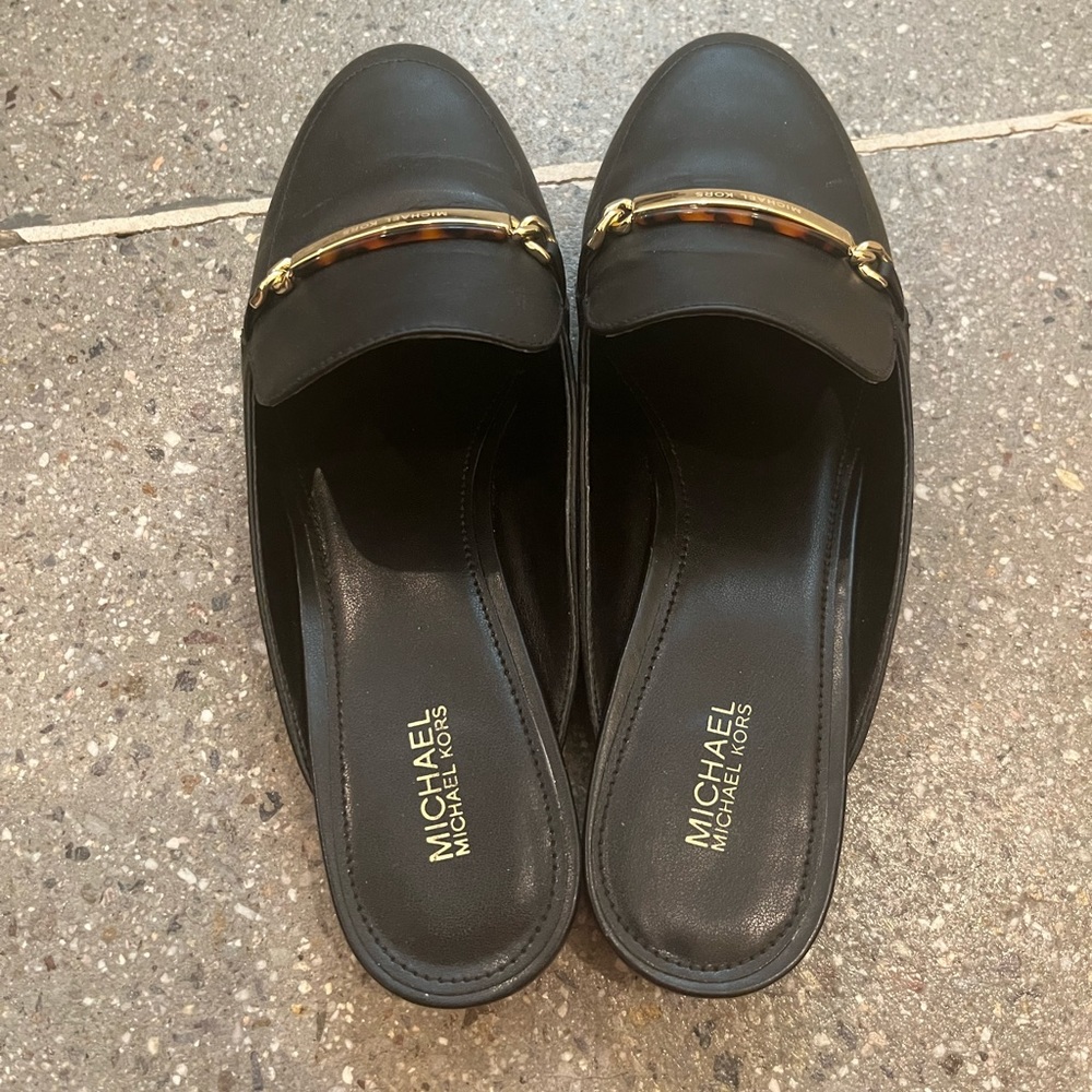 7.5 Michael Kors Nadia Slides